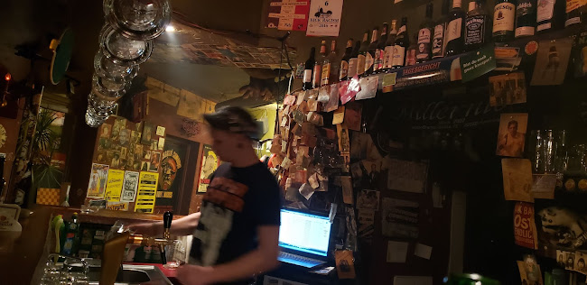 Comentarii opinii despre Cafe Pawlow (Raucherkneipe)