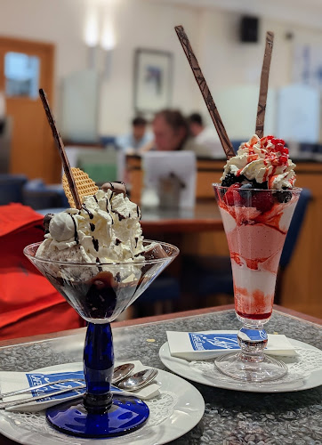 Opinii despre Cafe Riese Köln în Köln - Gastronomie und Hotellerie