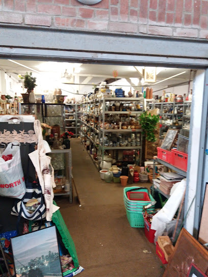 Dirk & Marinas Flohmarkthalle Gbr