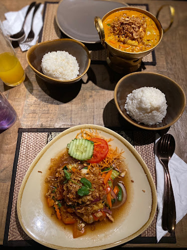 Opinii despre High Thai, Authentic Thai Cuisine în Passau - Gastronomie und Hotellerie