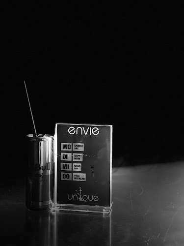 Unique Shisha & Cocktail Lounge - Gastronomie und Hotellerie