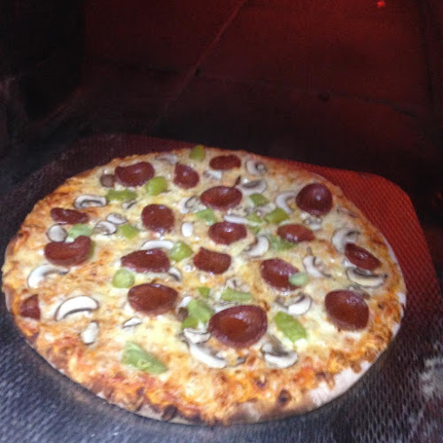 Opinii despre Adana Pizza und Grill în Waldshut-Tiengen - Gastronomie und Hotellerie