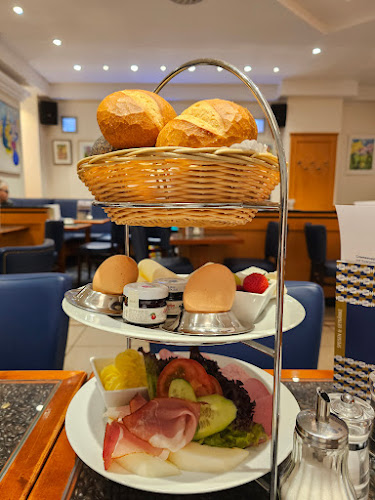 Opinii despre Cafe Riese Köln în Köln - Gastronomie und Hotellerie