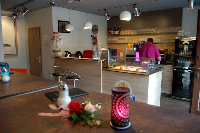 Kino Café Bar Filmriss