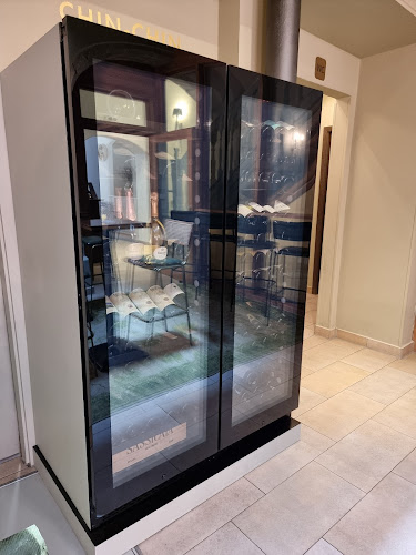 Chin-Chin Bar - Gastronomie und Hotellerie