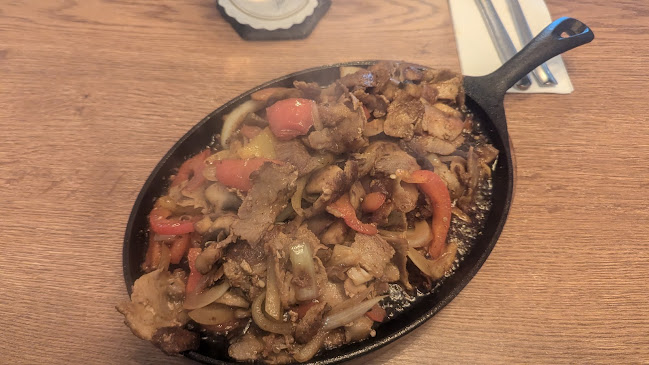 BAYOS Grillhaus - Gastronomie und Hotellerie