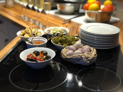 Le Crabe Restaurant & Lounge