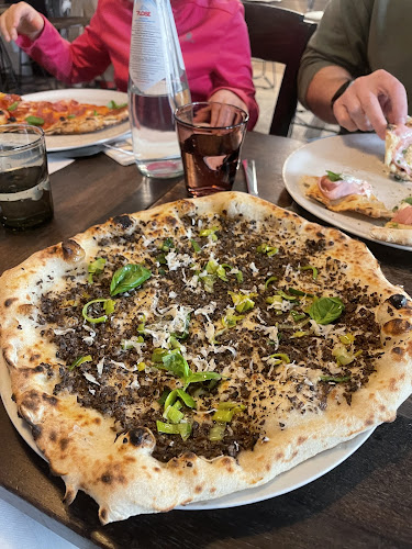 La Pizza | Pizzeria Napoletana - Gastronomie und Hotellerie