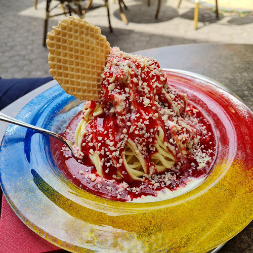 Comentarii opinii despre Eiscafé & Konditorei Capri