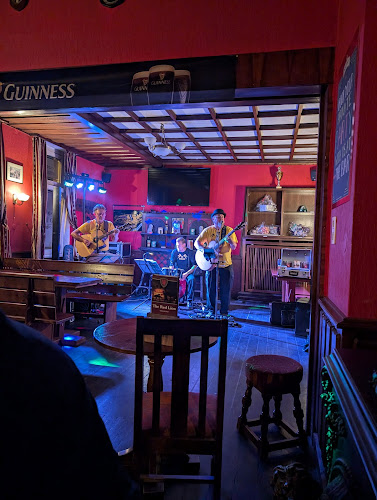 English Pub The Red Lion - Gastronomie und Hotellerie