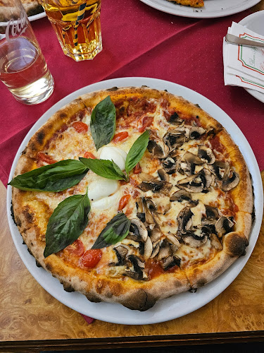 Opinii despre Eiscafé-Pizzeria-Hotel Rialto în Eilenburg - Gastronomie und Hotellerie