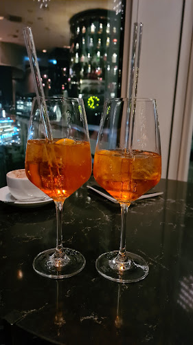 Rooftop One Bar Berlin-Upper West - Gastronomie und Hotellerie