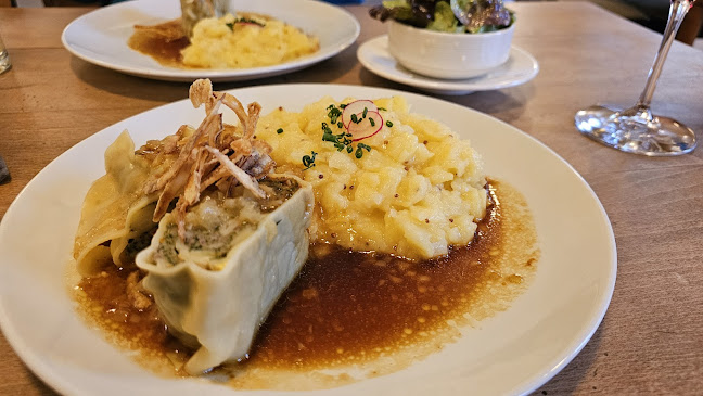 Krone Alt-Hoheneck - Das Gasthaus mit Festsaal am Neckar - Ludwigsburg