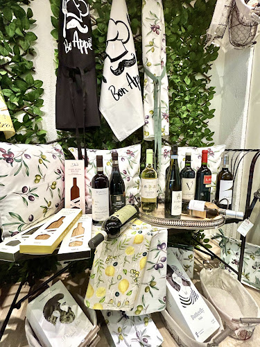 Opinii despre Salamon - Tee | Feinkost | Destillerie | Accessoires in Groß-Gerau în Groß-Gerau - Gastronomie und Hotellerie