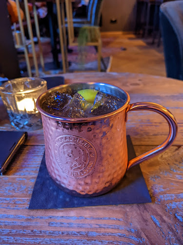 Comentarii opinii despre Wohnzimmer 305