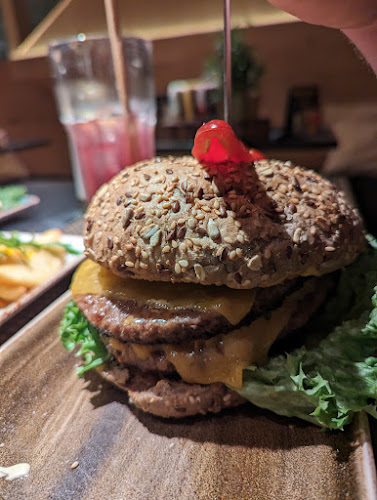 PETER PANE Burgergrill & Bar