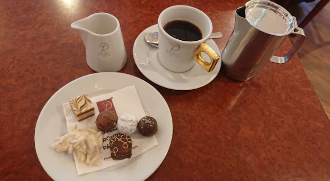 Classic Conditorei & Café Röntgen Warnemünde - Gastronomie und Hotellerie