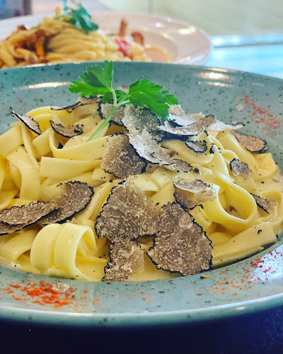 Opinii despre Violino în Dresden - Gastronomie und Hotellerie