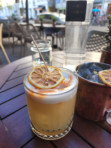 100 Gramm Bar & Lounge