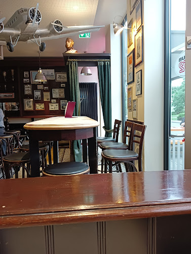 Pub Ju-52 - Gastronomie und Hotellerie