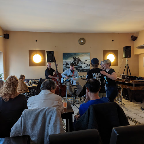 Weiße G. 8, 86150 Augsburg