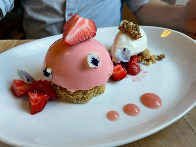 Krone Alt-Hoheneck - Das Gasthaus mit Festsaal am Neckar - Gastronomie und Hotellerie