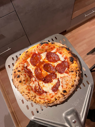 Comentarii opinii despre Jomo's Pizza Paradise