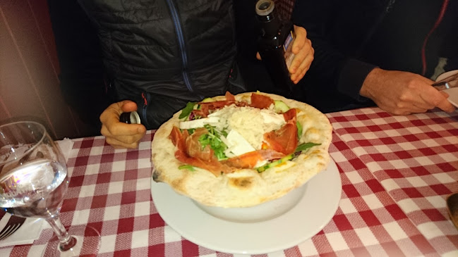 Opinii despre Trattoria Pizzeria "Punto e Virgola" în Berlin - Gastronomie und Hotellerie