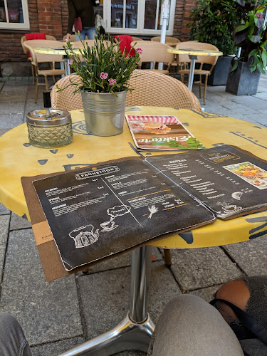 Comentarii opinii despre Piccanti, Cafe, Pizzeria, Bar Restaurant