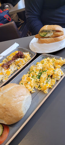 Comentarii opinii despre Cafe & Bäckerei Mauerer - Schillerstraße