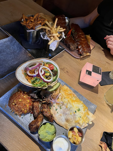 Jimmy Changa Bar & Restaurant - Gastronomie und Hotellerie