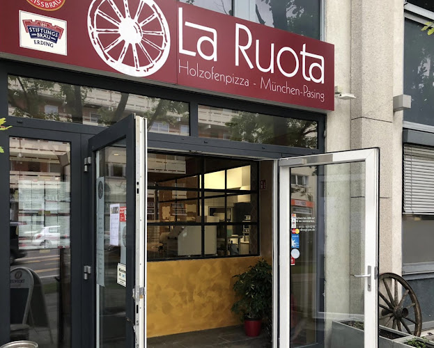 La Ruota -Restaurant - Holzofenpizzeria
