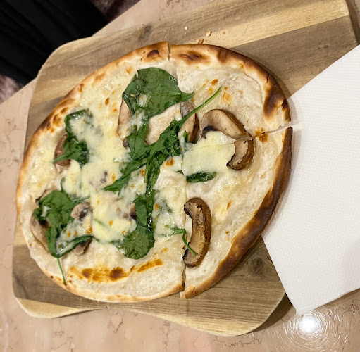 Opinii despre Chin-Chin Bar în Regensburg - Gastronomie und Hotellerie