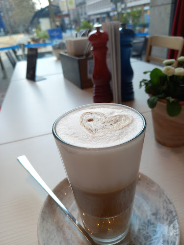 Les Deux Messieurs Wiesbaden