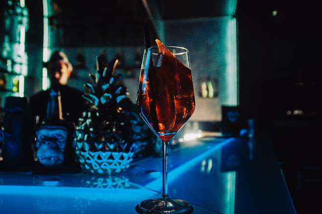 Broadway Cocktail- & Shishabar