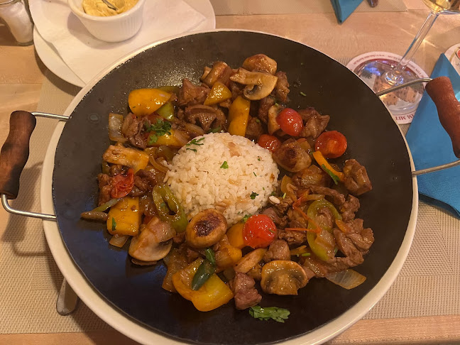 Opinii despre Zur Möhn în Niederkassel - Gastronomie und Hotellerie