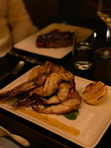 [m]eatery restaurant & botanist bar Hamburg - Gastronomie und Hotellerie