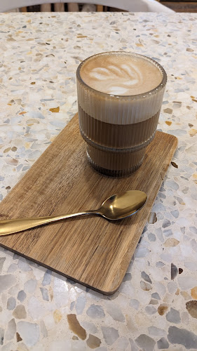 Yollie - Popice Café & Concept Store