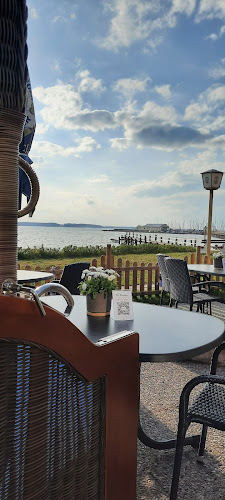 Opinii despre Café & Restaurant "Dat Strandhuus" în Gelting - Gastronomie und Hotellerie