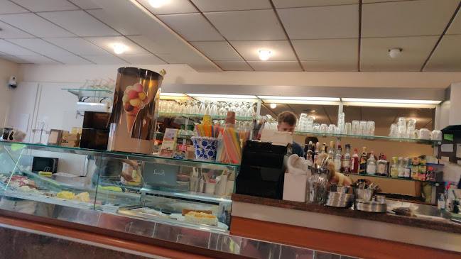 Opinii despre Eiscafé Capri în Wörth am Rhein - Gastronomie und Hotellerie