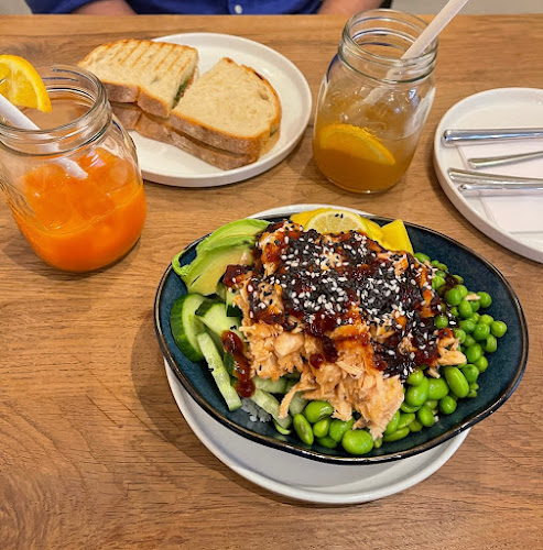 Comentarii opinii despre BIRDIE & CO. Deli · Café