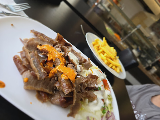 Comentarii opinii despre Hegnacher Kebap&Pizza