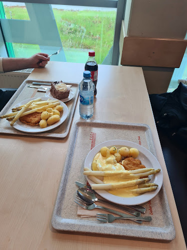 Opinii despre GLOBUS Restaurant Ludwigshafen în Ludwigshafen am Rhein - Gastronomie und Hotellerie