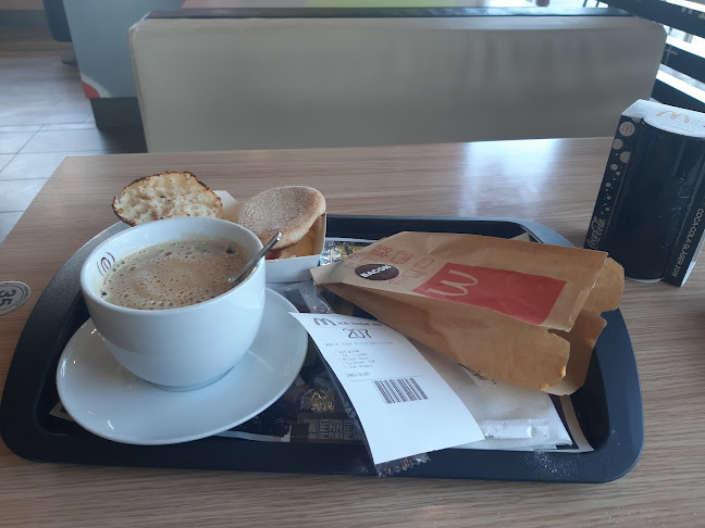 Opinii despre McCafé în Magdeburg - Gastronomie und Hotellerie