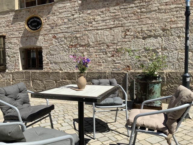 Ruinenromantik Kornmarkt 3 - Cafe, Biergarten, Bistro