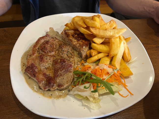 Restaurant Zum Kachelofen - Gastronomie und Hotellerie