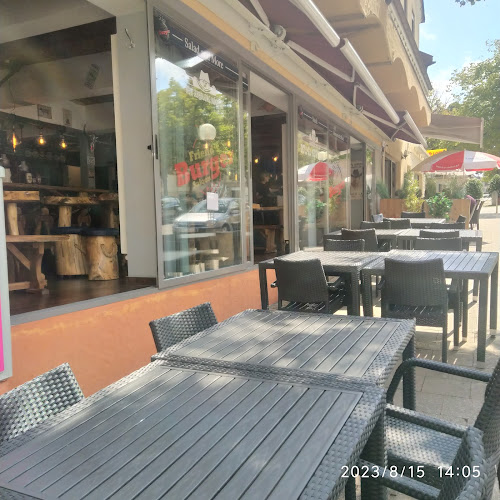 Comentarii opinii despre Friend's Burger Saloon