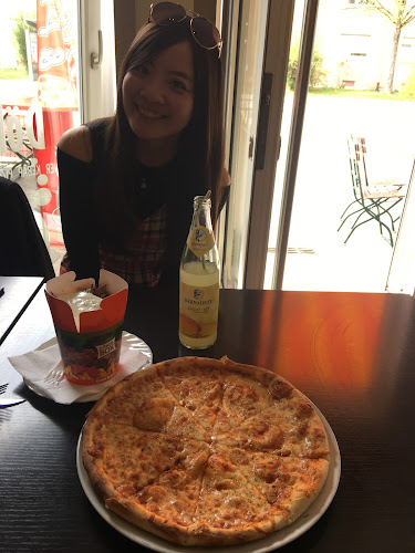 Opinii despre Dölapi döner kebap Imbiss în Ingolstadt - Gastronomie und Hotellerie