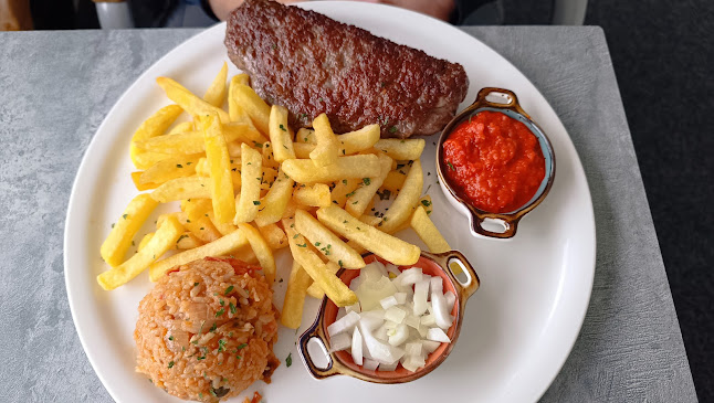 Opinii despre Die Bootshaus-Gaststätte în Wiesbaden - Gastronomie und Hotellerie