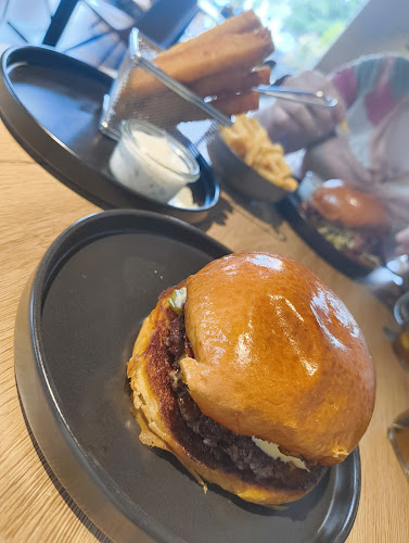 Taste brothers - Diner - Gastronomie und Hotellerie